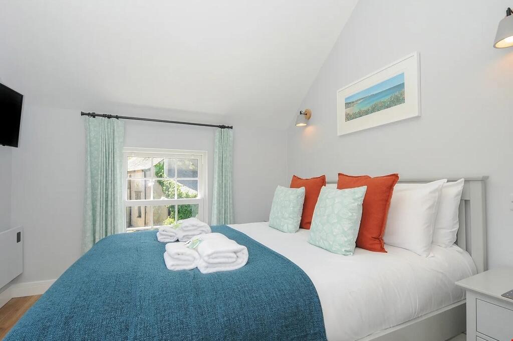 608ca1eb-e91e-4a7b-9e47-fd5ea6071c1b