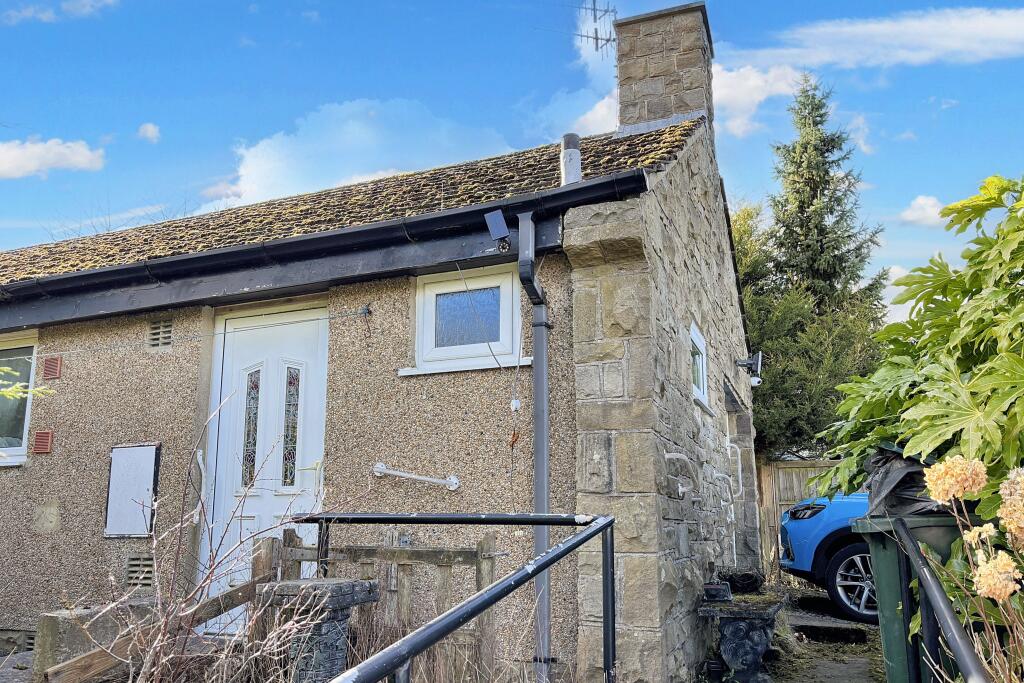 East Bungalow, Silsden Reservoir, High Brunthwaite, Silsden, Keighley, BD20 0NH