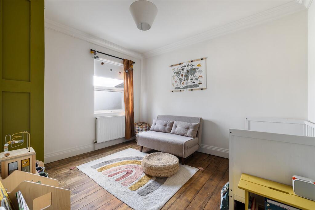 Mornington Road, E11