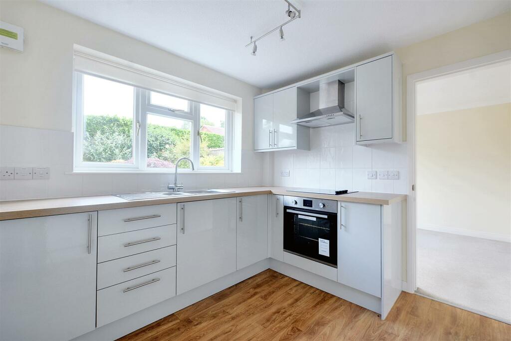 Kitchen_2.jpeg