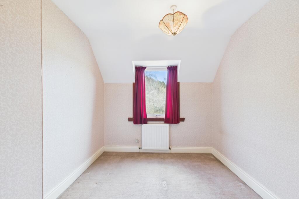 CAM04201G0-PR0067-STILL015