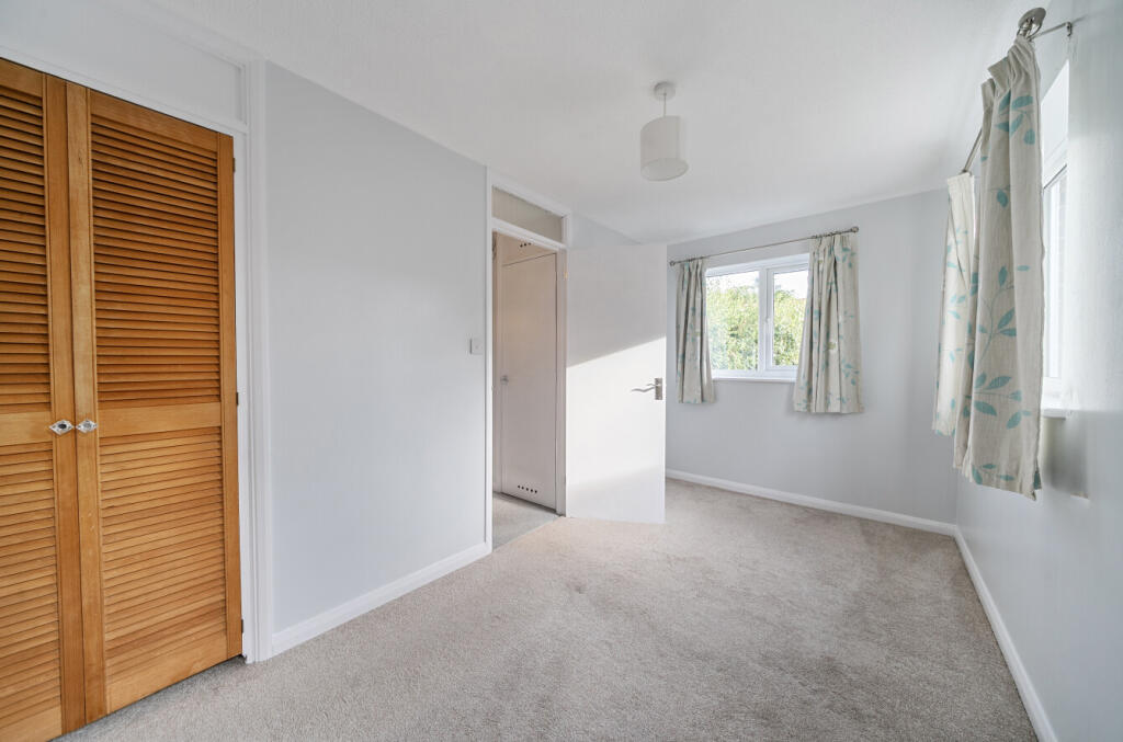 1359407-4-68dd503...