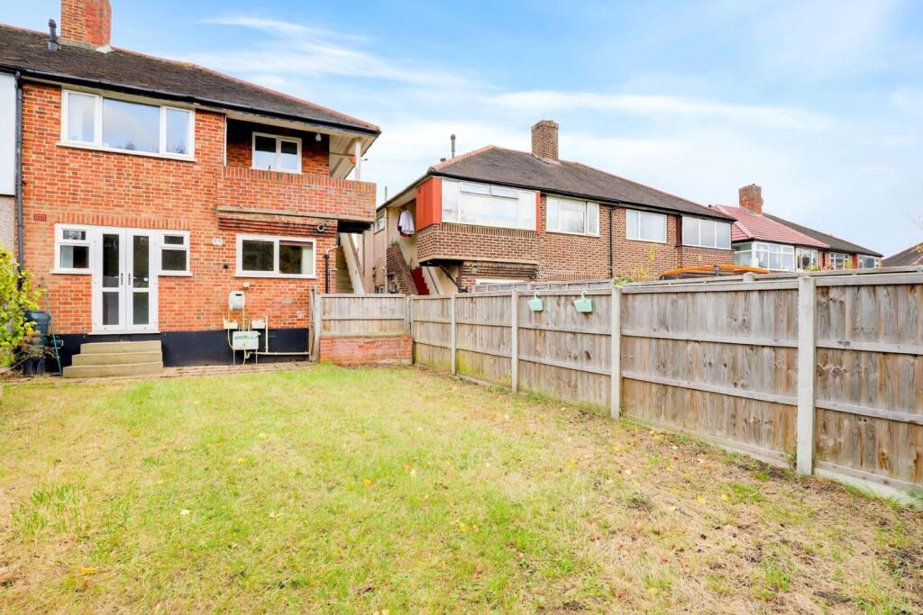 03-5690JHPropWorld - 82 Meadowview Road - 25-mediu