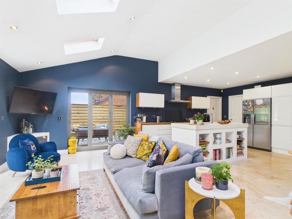 Living Kitchen/Dining/Family Room