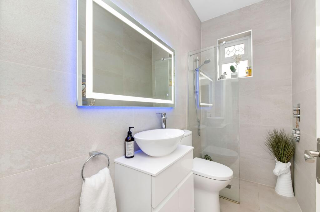 DOWNSTAIRS W.C./SHOWER ROOM