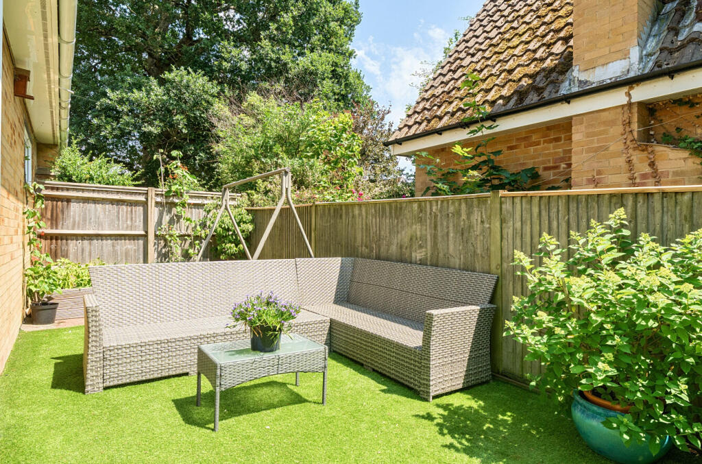 1313663-2-6855783...