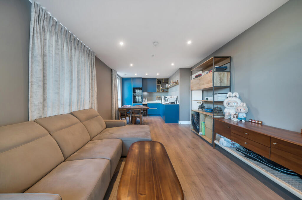 1384824-6-6926f1c...