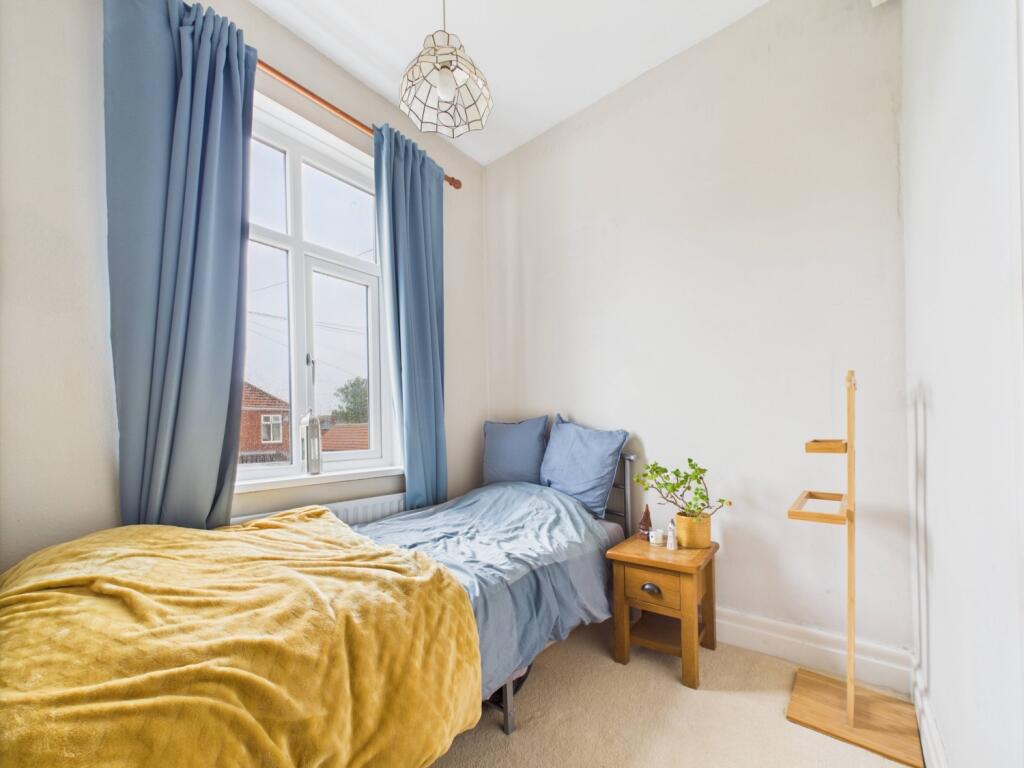 CAM02195G0-PR0081-STILL039