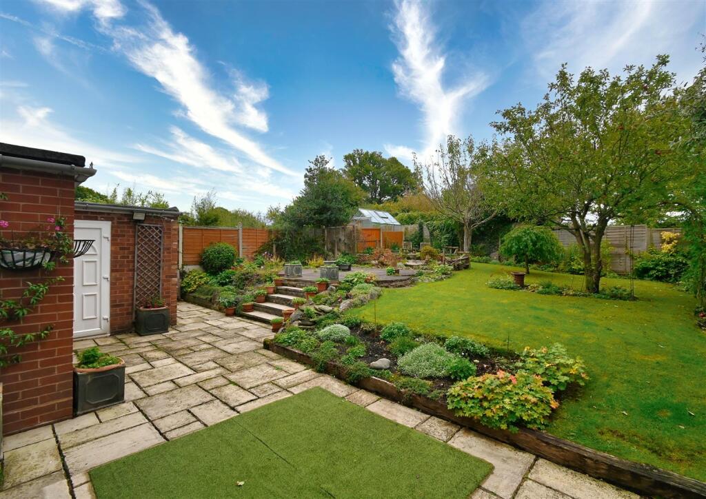 65 Six Ashes Road-17.jpg