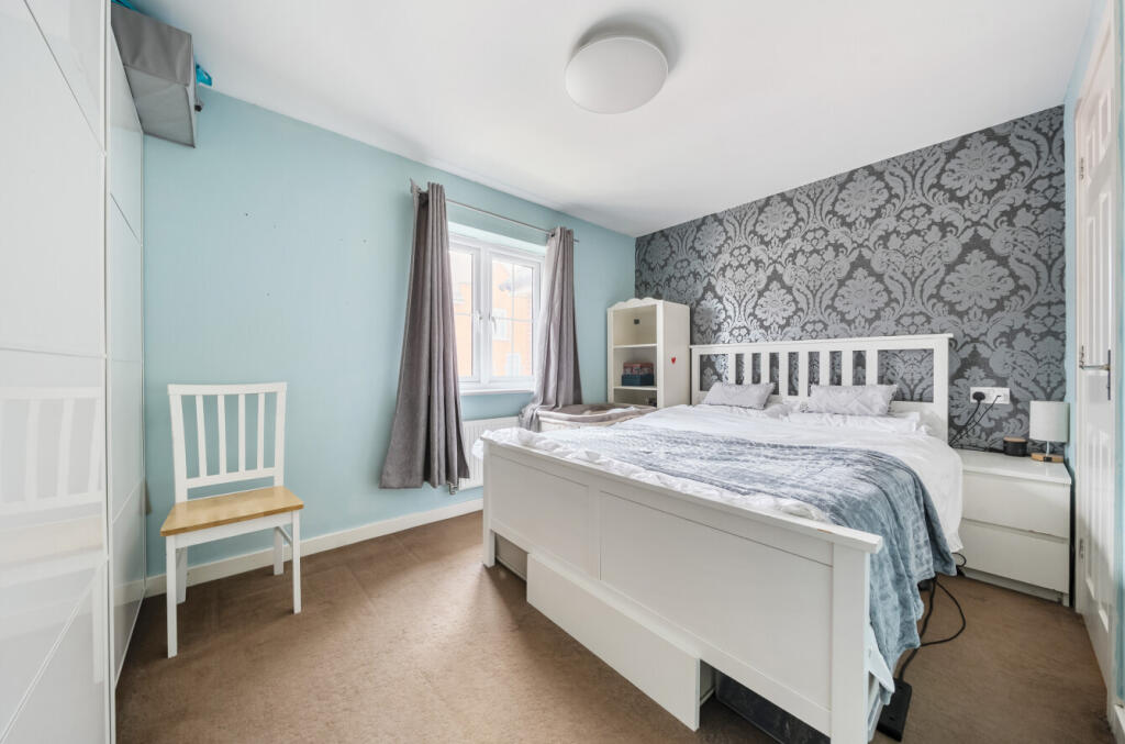 1303756-11-684047...