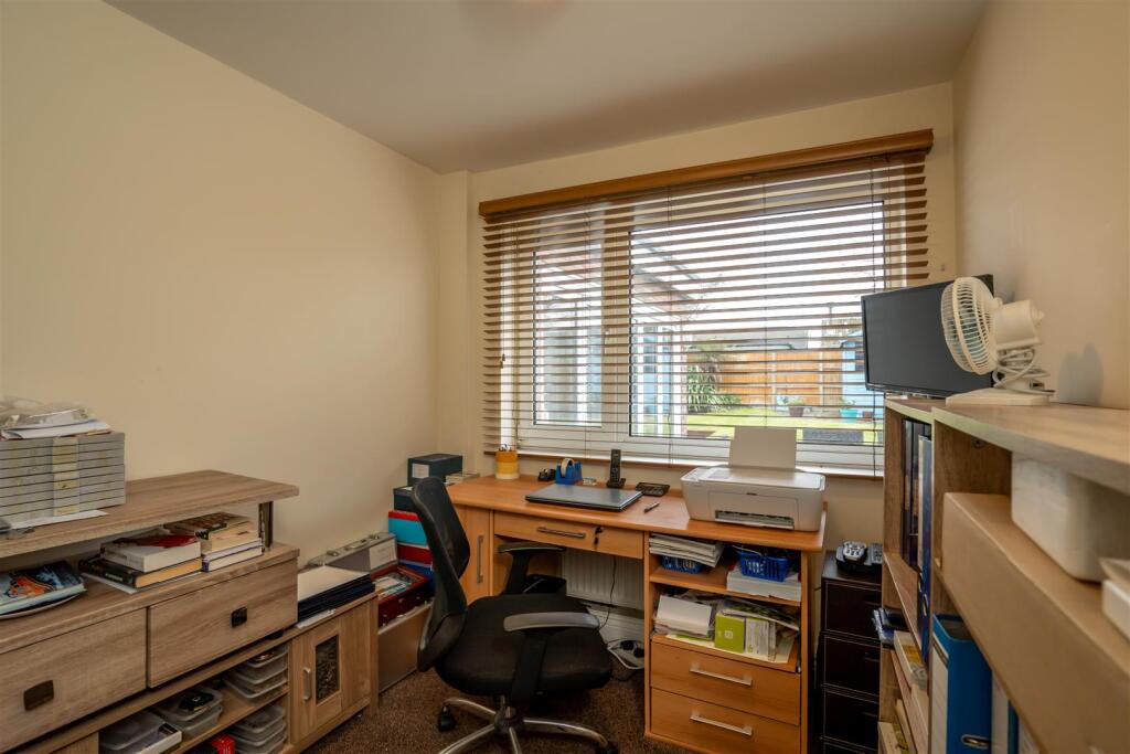 Bedroom 3 or Study.jpg