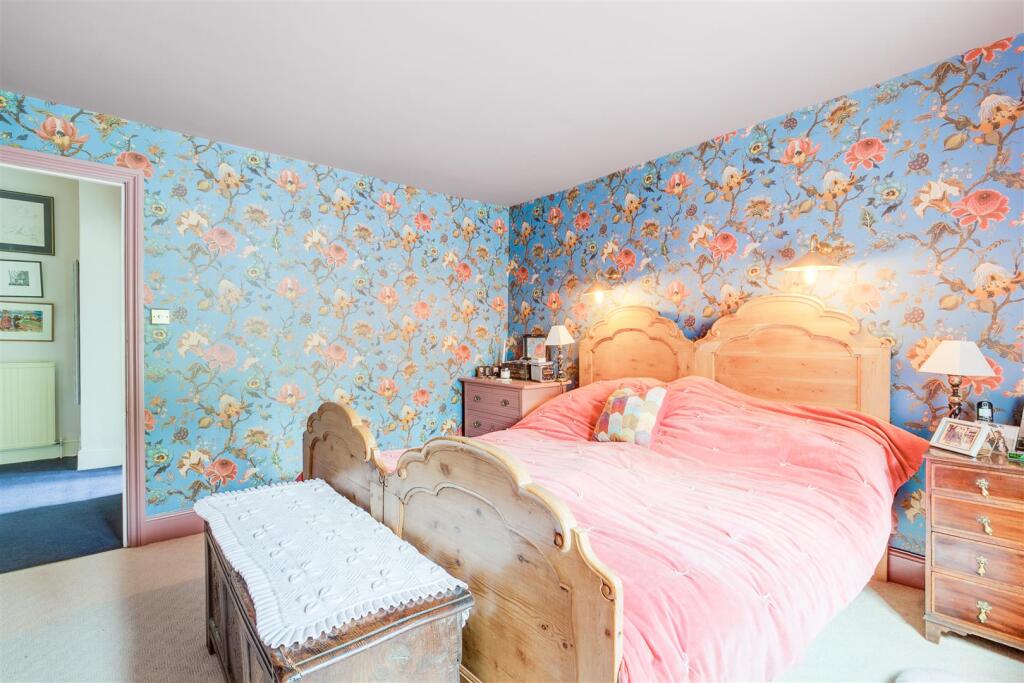 Hollowdene Lodge-12.jpg