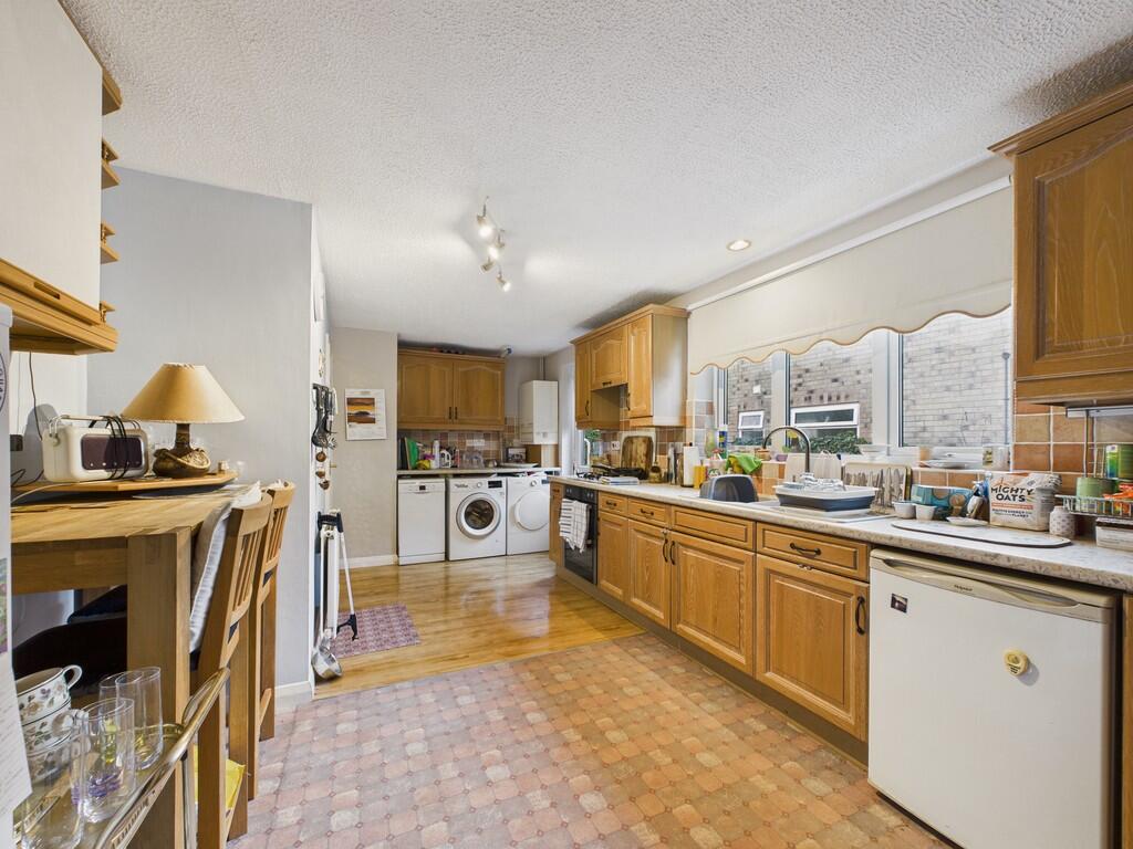 CAM04092G0-PR0103...