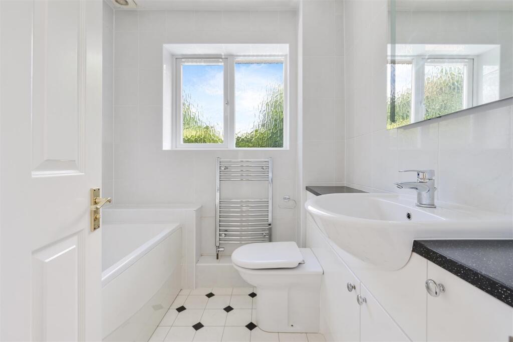 LINDEN CLOSE, 3  (19).jpg