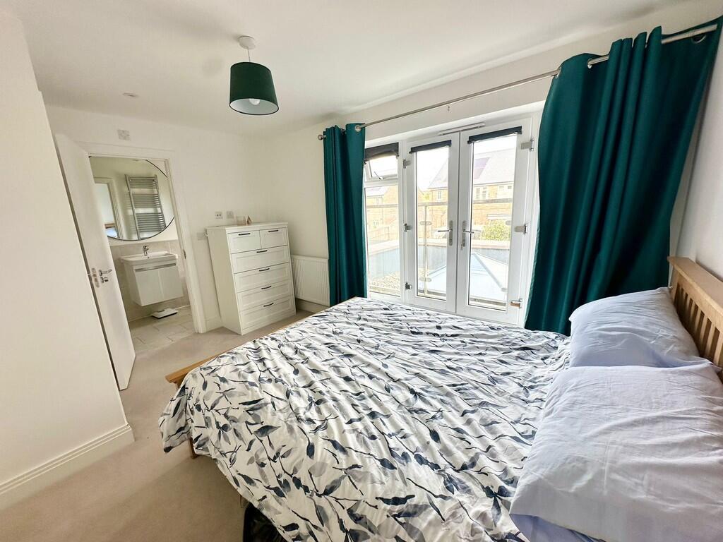 IMG-20250924-WA00...