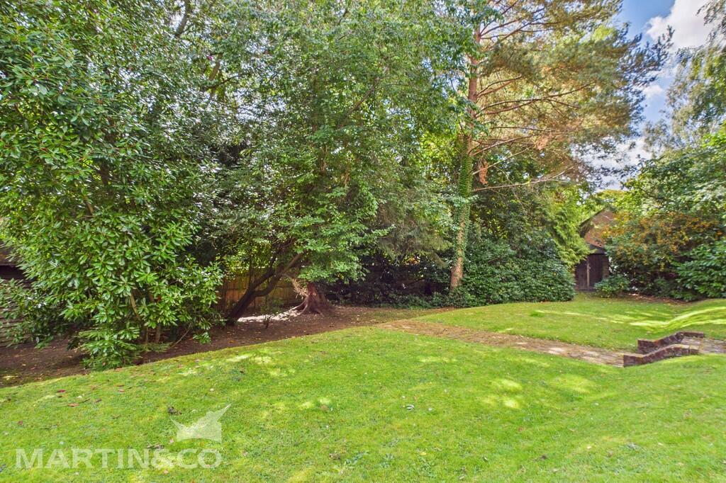 CAM01953G0-PR0115...