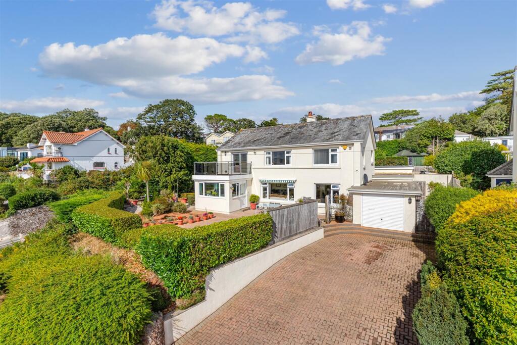 A01 - Ridgwood, Rock End Avenue - 250901.jpg