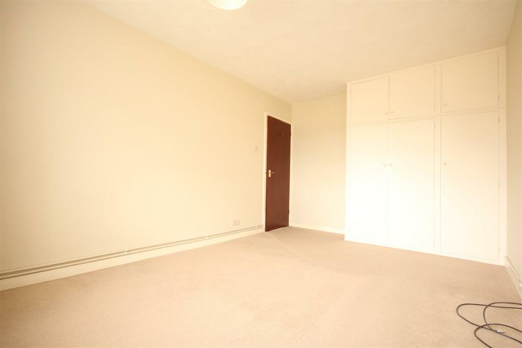 Bedroom 1.2.JPG