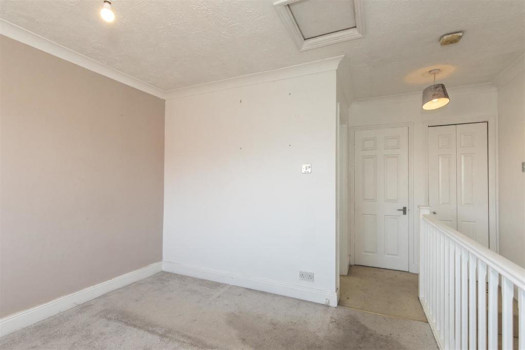 11 Sandringham Mews-25.jpg