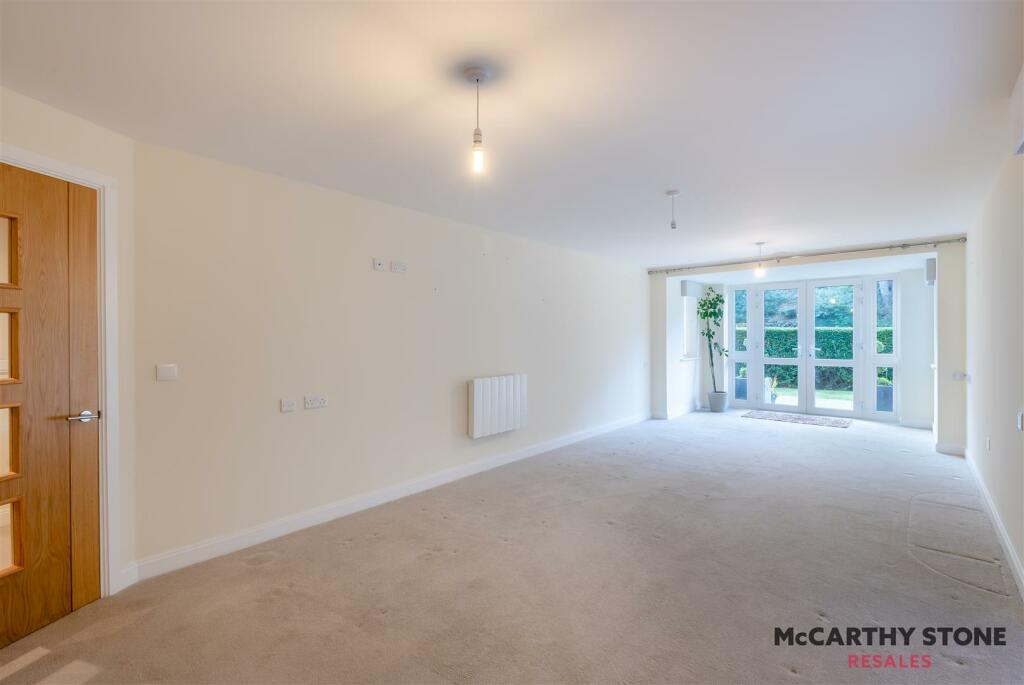 8628691-interior04.jpg