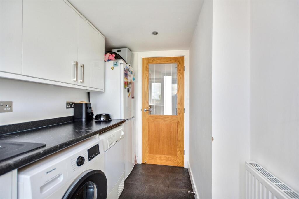 Utility Room_2.jpeg