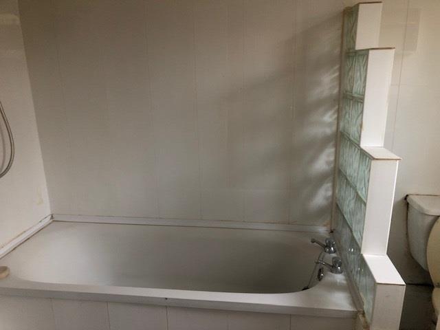 Bathroom2.jpg