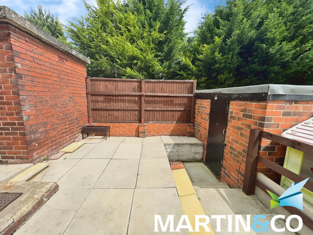 f0defa52-IMG-2025...