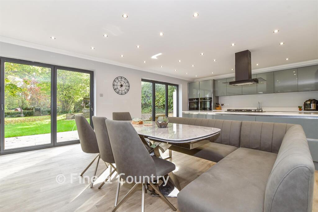 Kitchen/ Dining/ Family Room