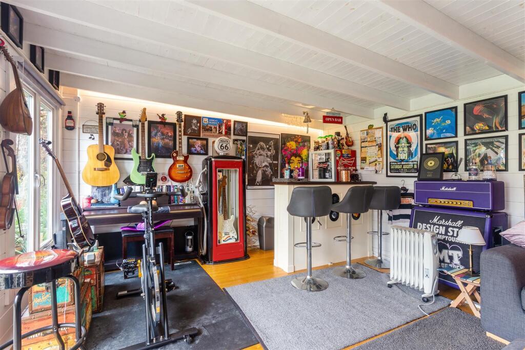 66402_4 The Dell Vernham (13) .jpg