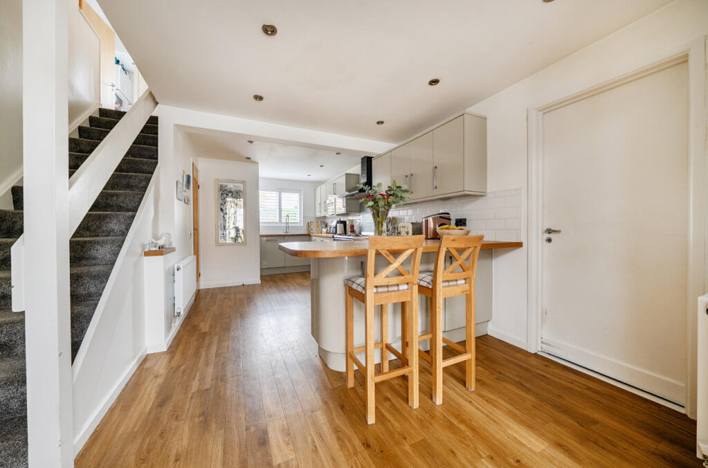 1374563-13-6904de...