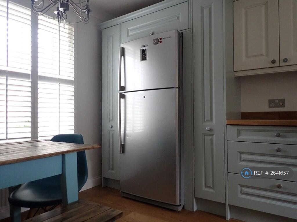 Kitchen Diner 2