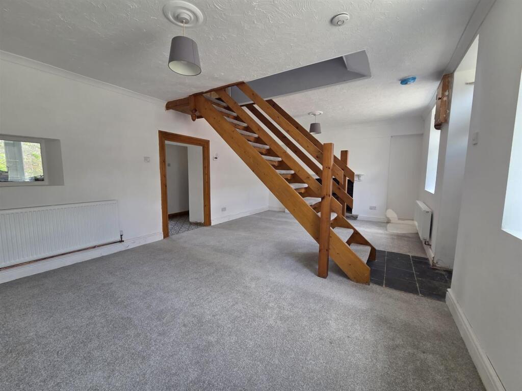 WhatsApp Image 2025-06-13 at 10.21.06 (4).jpeg