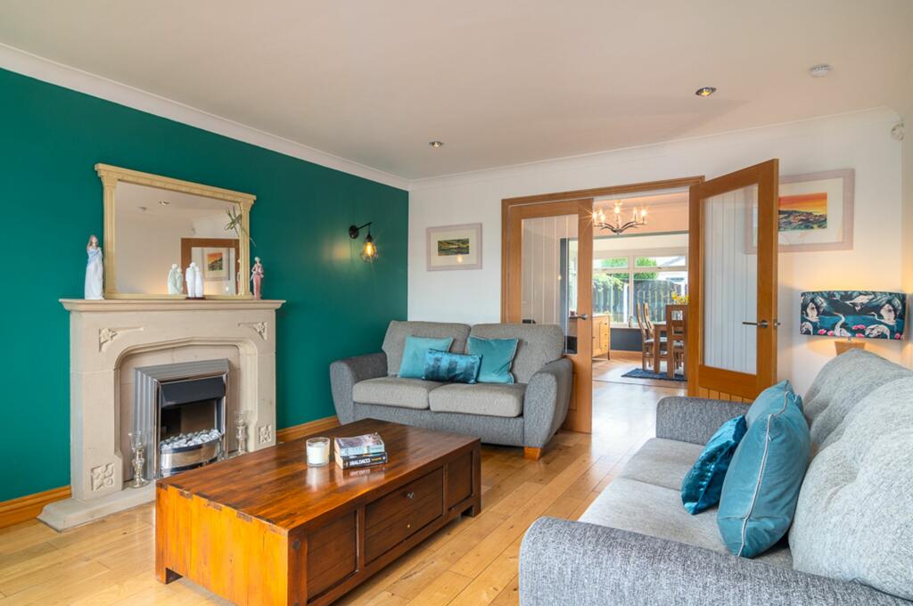 Formal lounge