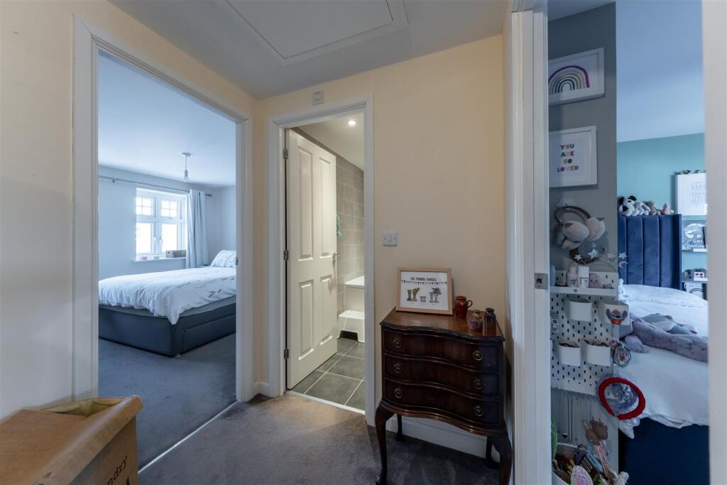 15 Wavell Way-027.jpg