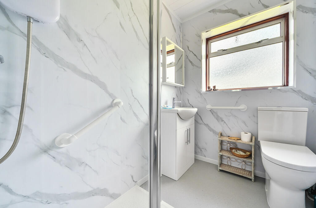 1302979-21-68402a...