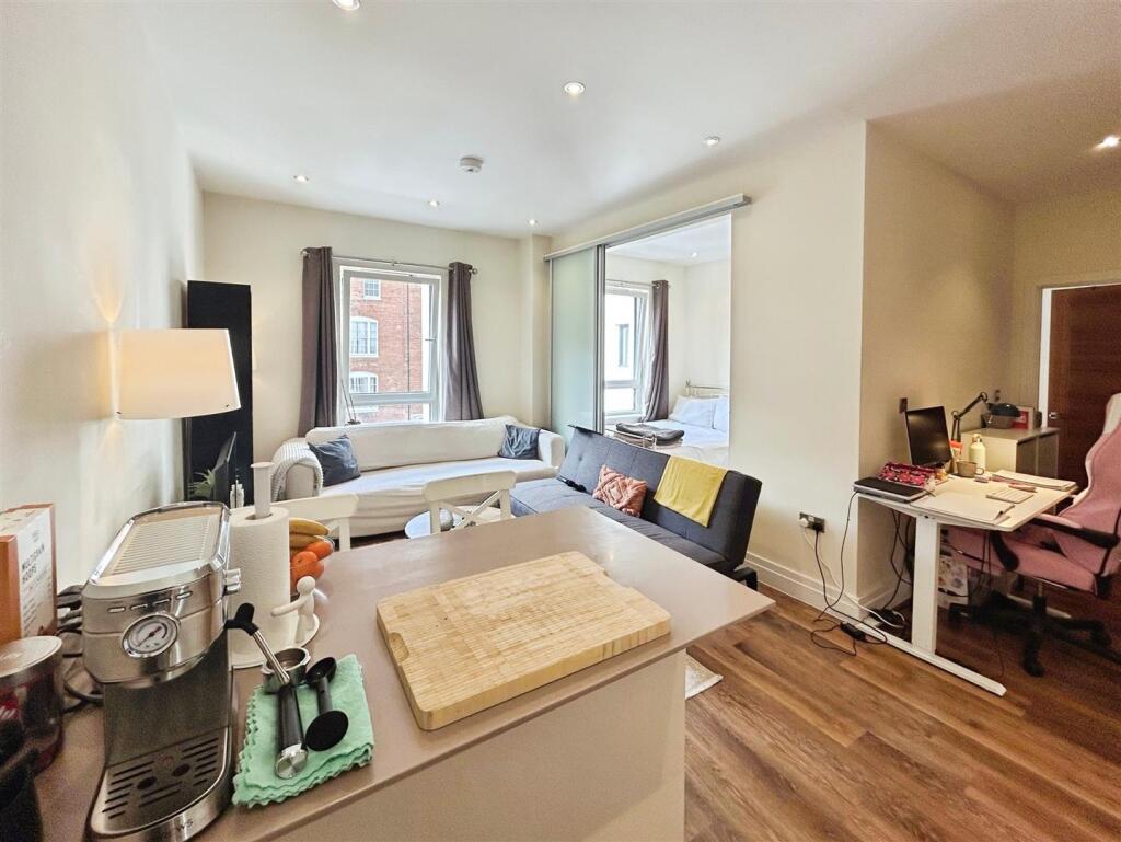 c446a725--480B-BC30-5FD70174EA66-43314-0000277F43B