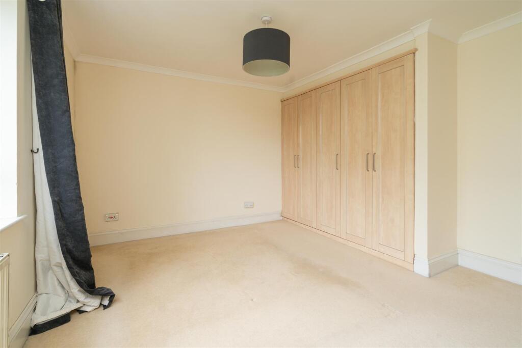 8 Dingle Lane_10.jpg