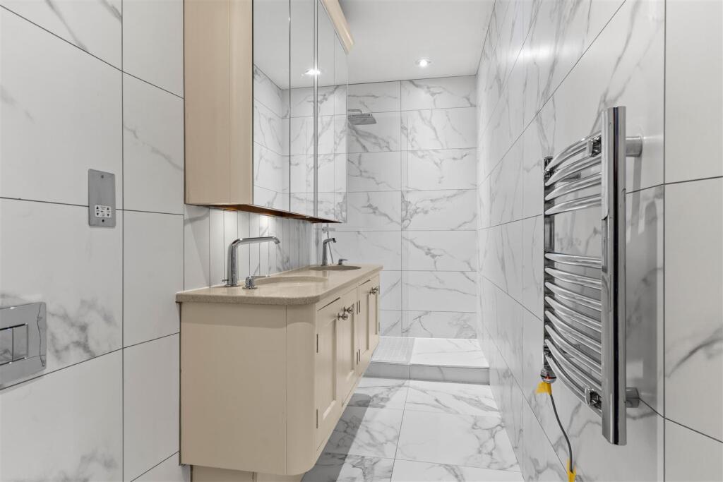 7 The Mansion 16.jpg