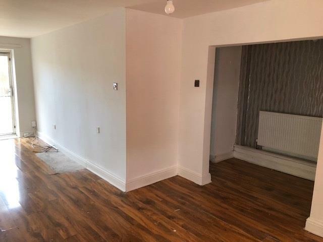Living Room 2.jpg