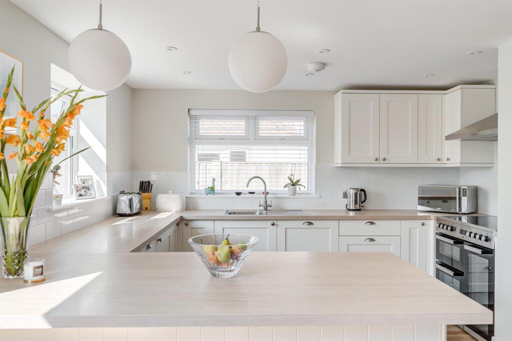 18 Glenville Avenue Final-34.jpg