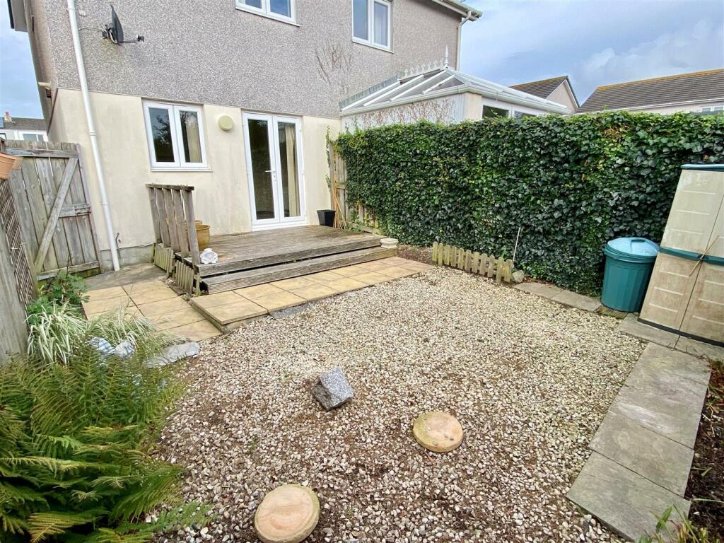 15 Dale Close Garden