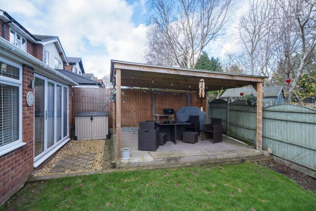 27 Hockenhull Crescent-038.jpg