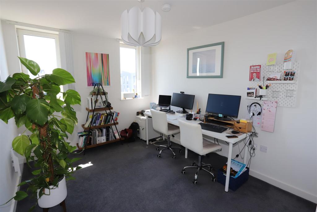 Bedroom 2.JPG
