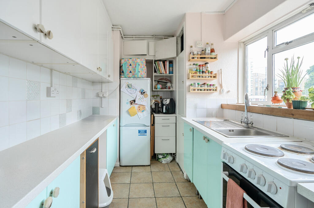 1306953-8-684aa53...