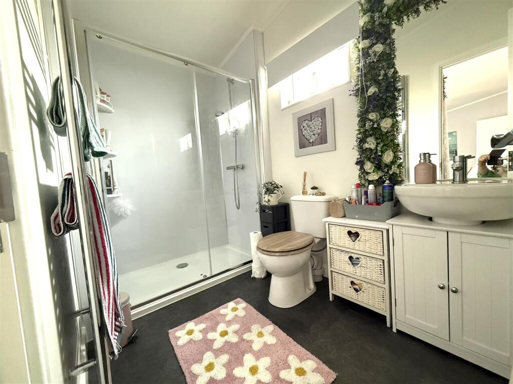 109 ll bath.jpeg