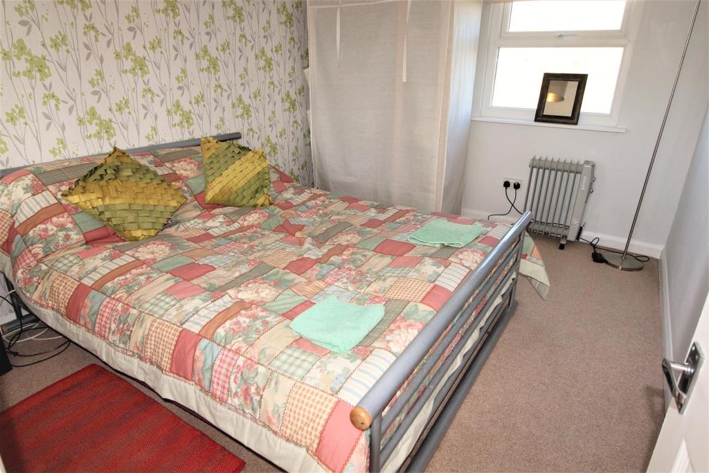 BEDROOM 1