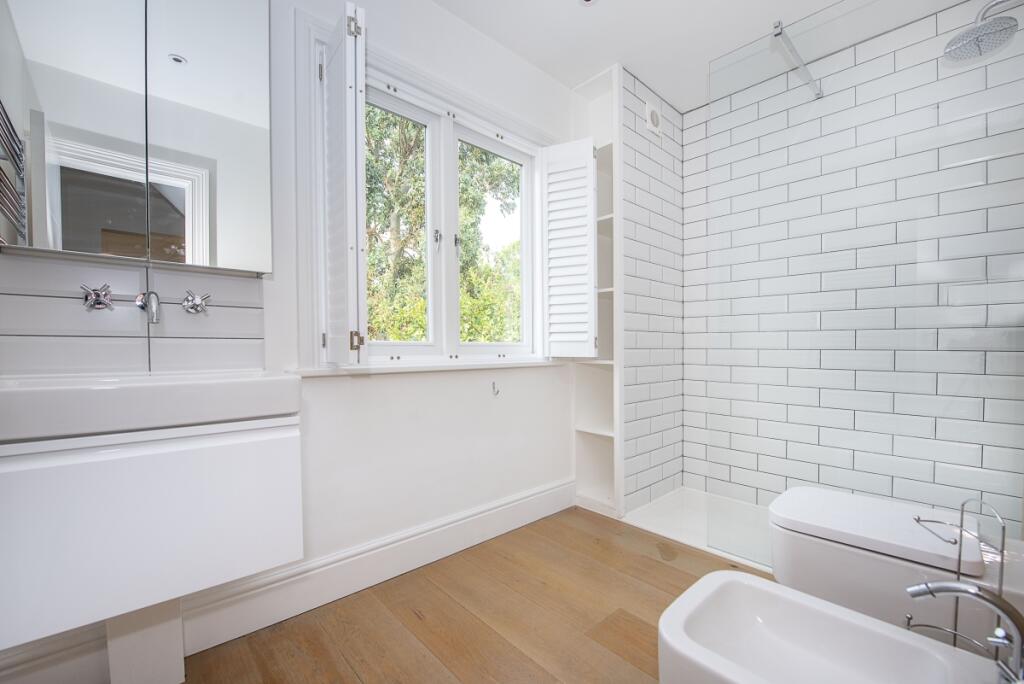 the-coach-house-c...