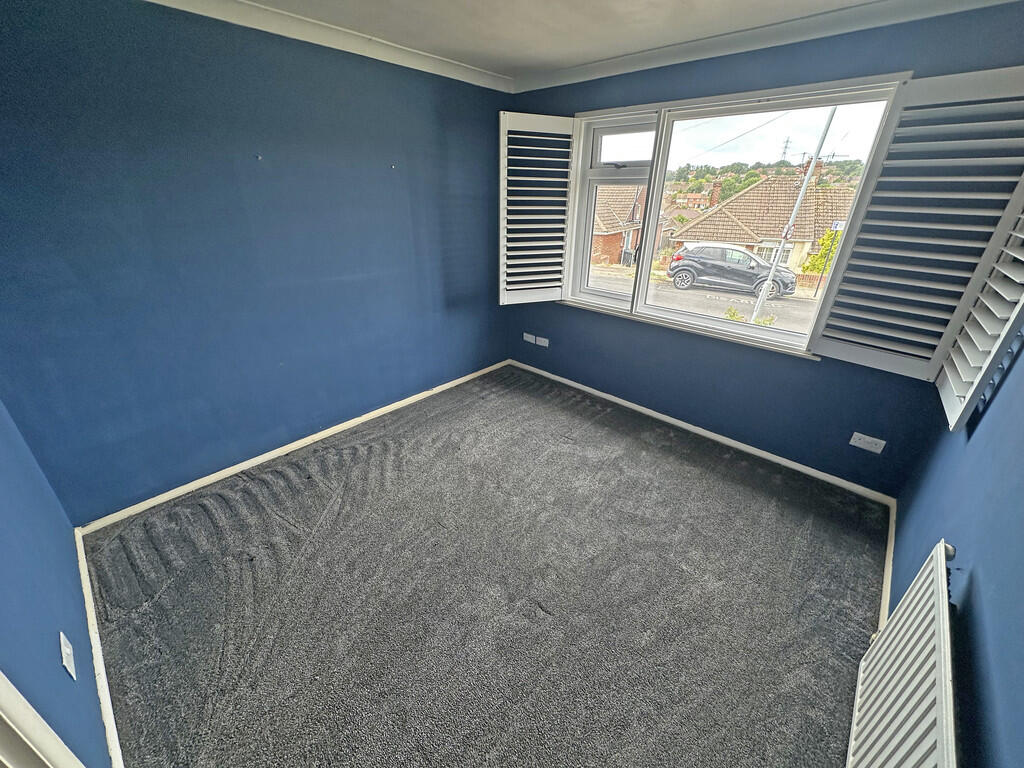 Second bedroom (7...