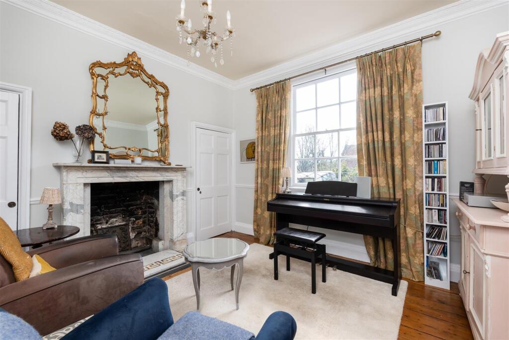 9 Chatham Row, Bath BA1 5BS-5.jpg