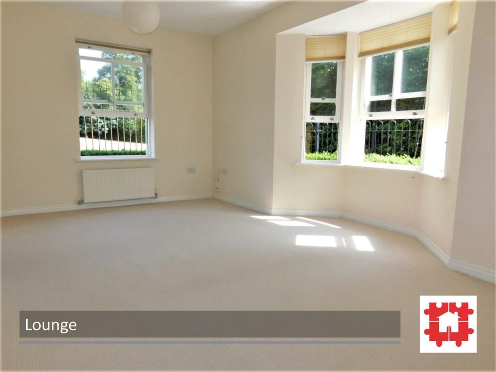 Lounge with bay window